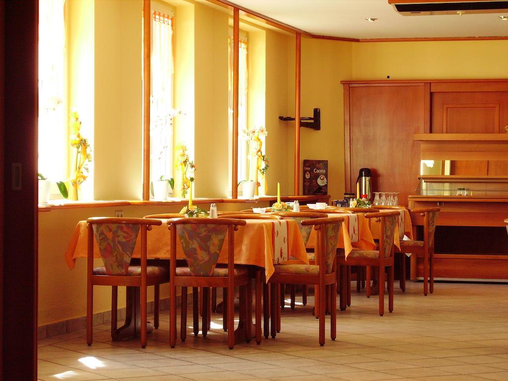 Siegmar Im Geschaftshaus